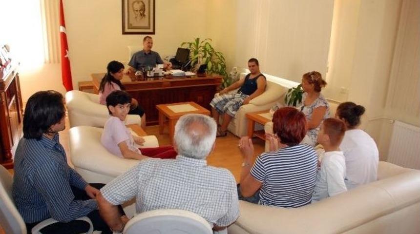 Didim&rsquo;de &Ouml;zel &Ccedil;ocuklardan Didim Kaymakamına Ziyaret..