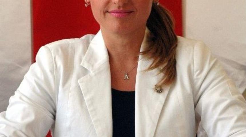 İlkokul 1. Sınıf Kitaplarında İstiklal Marşı Ve Atat&uuml;rk Posteri Krizi