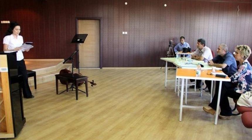 M&uuml;zik &Ouml;ğretmenliği B&ouml;l&uuml;m&uuml; İ&ccedil;in Ter D&ouml;kt&uuml;ler