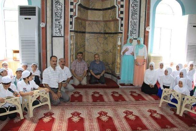Yaz Kur&rsquo;an Kursu &Ouml;ğrencileri &Ouml;d&uuml;llendirildi 1