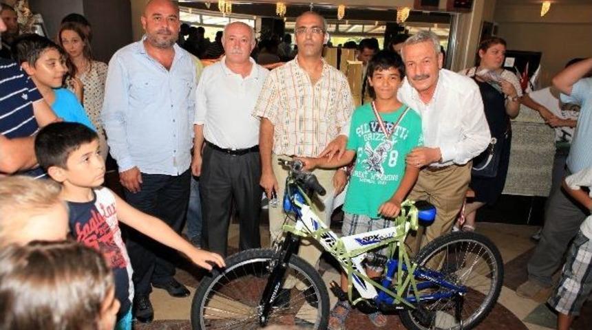 Karabağlarlı Minikler Satranca Doydu