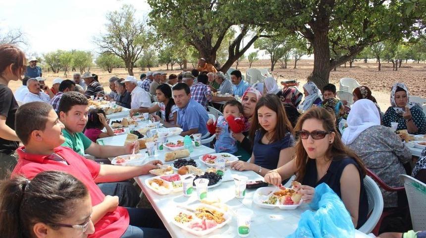 Oğulcuk K&ouml;y&uuml; Sakinleri &lsquo;birlik Ve Dayanışma&rsquo; Yemeğinde Biraraya Geldi