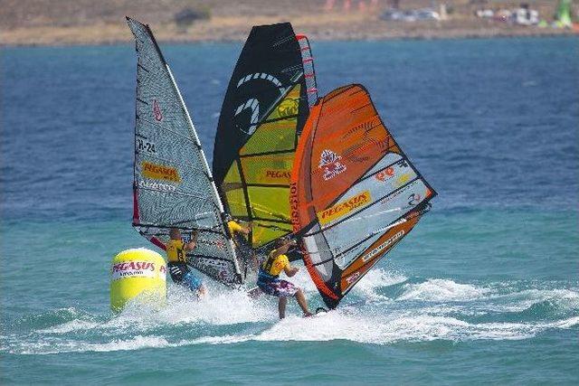 Surf un Efendilerine R&uuml;zgar Engeli 1