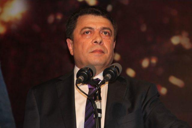 Türk Metal Sendikası Genel Başkanı Kavlak, Erdemir Işçisi Ile Buluştu