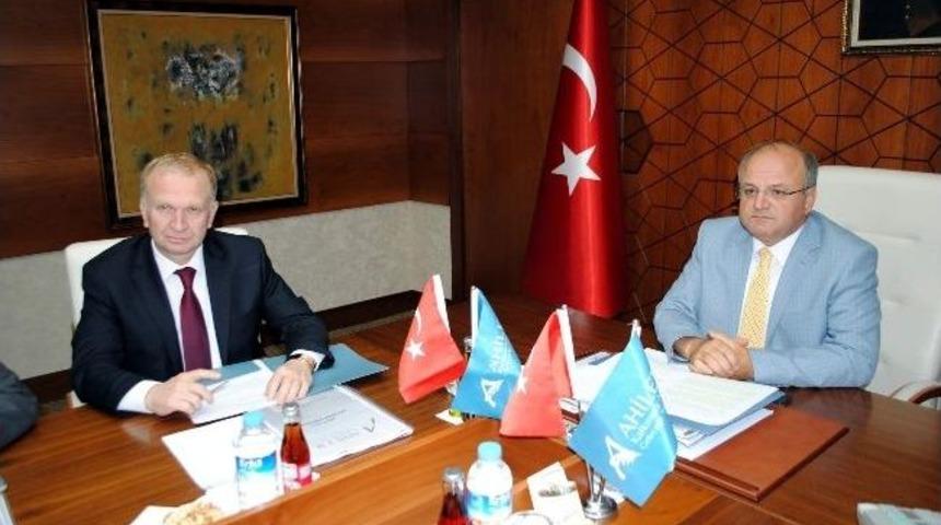 Ahika Y&ouml;netim Kurulu Toplantısı Nevşehir&rsquo;de Yapıldı