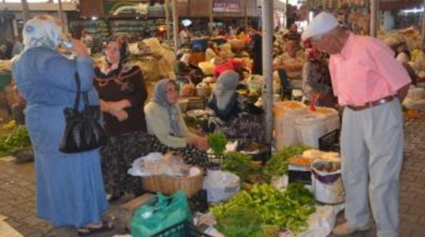 K&ouml;yde, Şehir Hayatı S&uuml;rd&uuml;r&uuml;l&uuml;yor