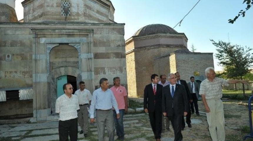 Vali Tuna, Şeyh Şuc&acirc;'eddin Veli K&uuml;lliyesi Ve T&uuml;rbesi&rsquo;nde İncelemelerde Bulundu