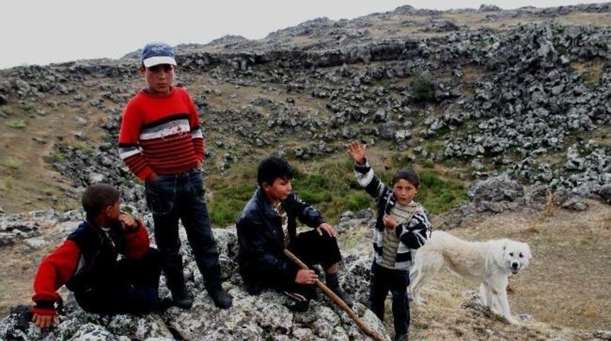 Iğdır&rsquo;daki Meteor &Ccedil;ukuru Turizme Kazandırılıyor