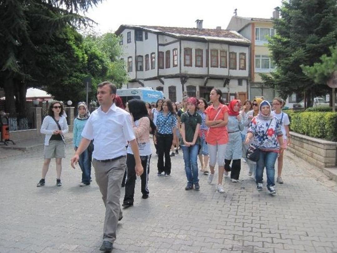 Akın Akın K&uuml;re Adım Adım Ersizlerdere