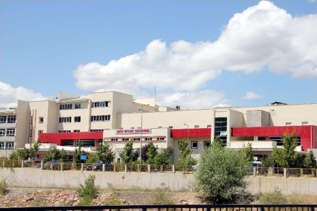Oltu Devlet Hastanesi D&ouml;k&uuml;l&uuml;yor