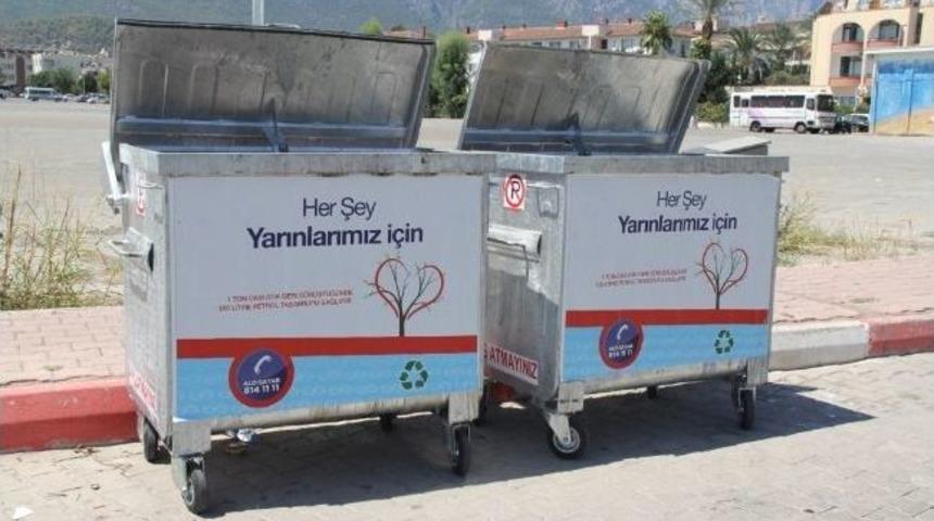 Kemer&rsquo;e &Ccedil;evre Temalı &Ccedil;&ouml;p Konteynerleri Yerleştirildi