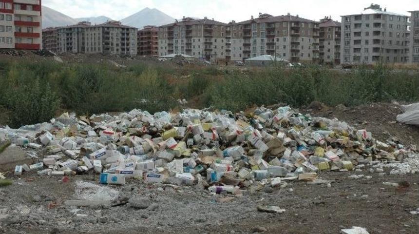 &Ccedil;evreye Atılan Tıbbi Atıklar &Ccedil;ocuklar İ&ccedil;in Tehlike Oluşturuyor
