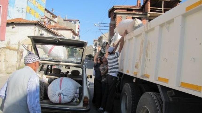 Haşhaş Kaps&uuml;l&uuml; &Uuml;reticisine Yol Eziyeti