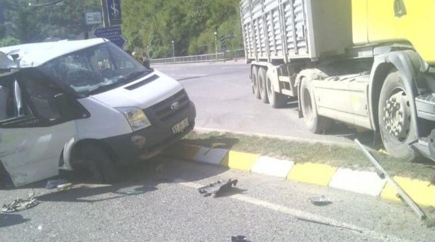 Trabzon&rsquo;da Trafik Kazası: 7 Yaralı