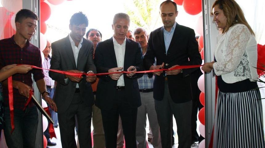 Yeni&ccedil;ubuk&rsquo;ta A&ccedil;ılan AVM&rsquo;de 25 Kişiye Iş Imkanı