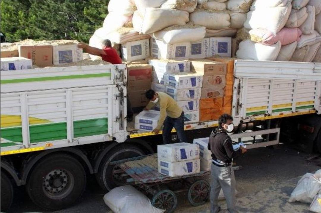 Samanların Arasında 302 Bin Ka&ccedil;ak Sigara Ele Ge&ccedil;irildi