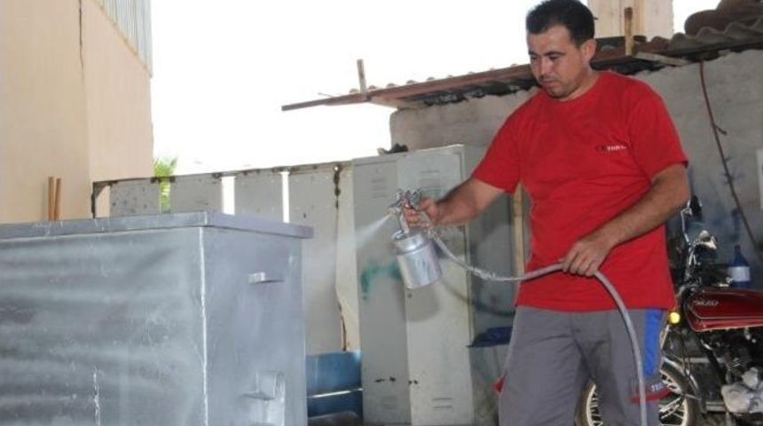 D&ouml;şemealtı&rsquo;nda Fabrika Gibi At&ouml;lyeler