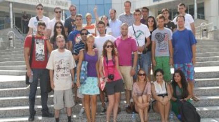 7 &Uuml;lkeden 21 Roman Gen&ccedil; Kocaeli'de