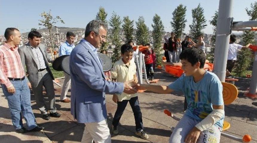 Gebze'ye 64 Yeni Park Yapıldı