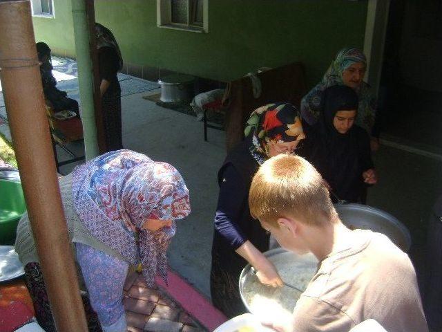 Kurtuluş Camii nde &Ouml;rnek Kaynaşma 1