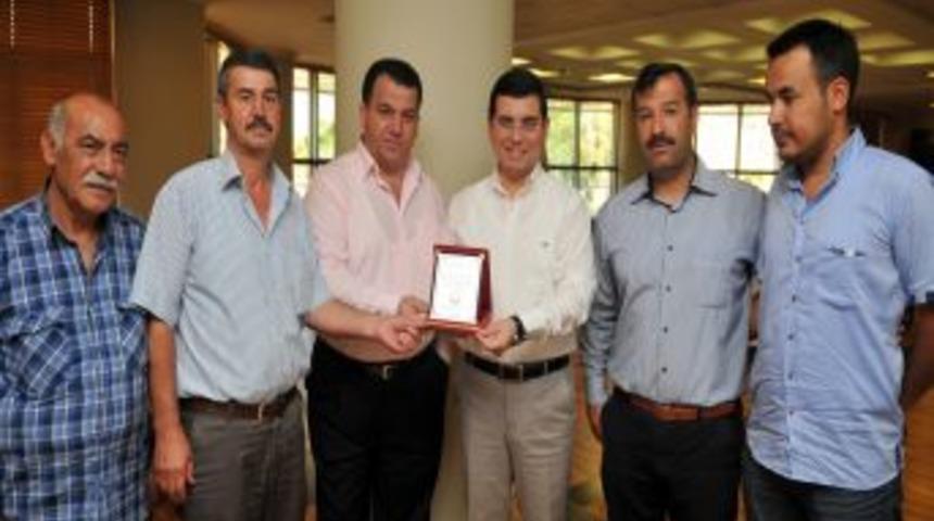 Y&ouml;r&uuml;klerden Belediye Başkanı T&uuml;t&uuml;nc&uuml;'ye Ziyaret