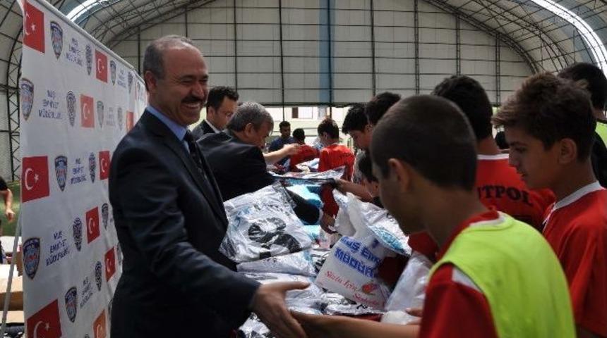 Muş&rsquo;ta &lsquo;futbolum Geleceğim&rsquo; Projesi