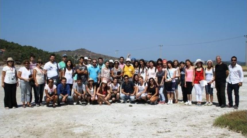 T&uuml;rk Peyzaj Mimarı &Ouml;ğrenciler Geleceği &Ccedil;izecek