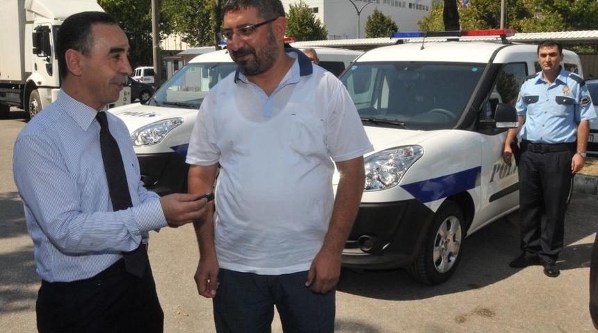 Hayırsever Işadamından Polise 4 Yeni Ara&ccedil;