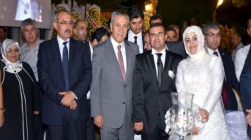 Arın&ccedil;'tan Gelinle Damata: Hayırlı Evlatlar Yetiştirin