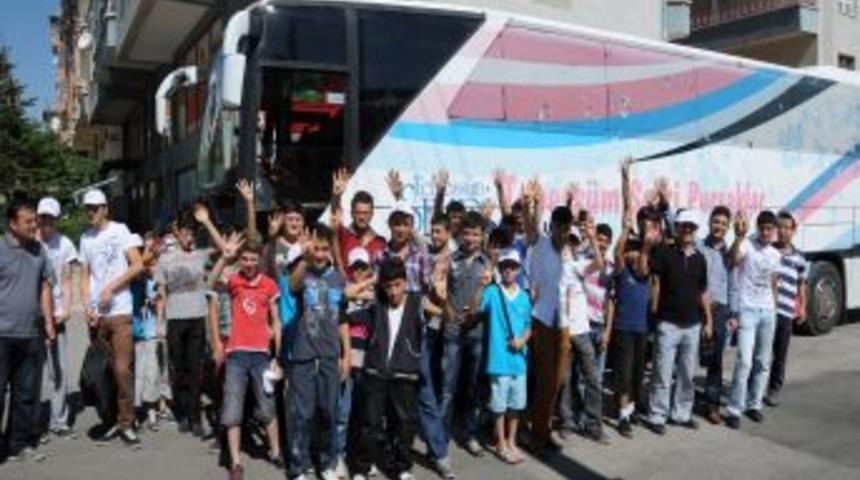 Erdemli Gen&ccedil;lik'ten 'Rabia' Işaretli Tepki