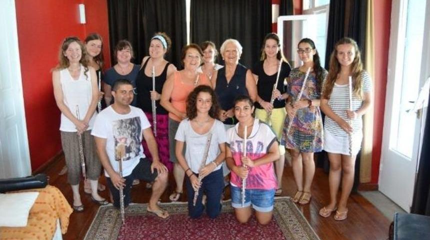 Aima Fl&uuml;t Masterclass&rsquo;ı Başladı