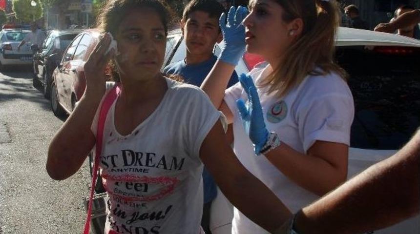 Adıyaman'da Motosiklet Yayaya &Ccedil;arptı: 2 Yaralı