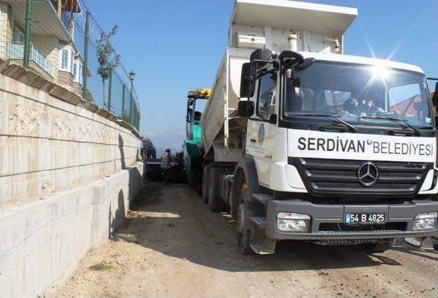 Serdivan'da Asfalt Çalışmaları Hız Kesmeden Devam Ediyor