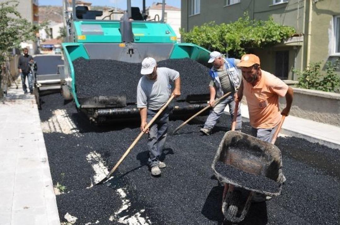 Boz&uuml;y&uuml;k&rsquo;te Yol &Ccedil;alışmaları