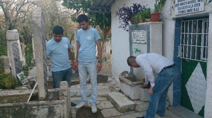 &Uuml;lk&uuml;c&uuml;lerden T&uuml;rbelere Ziyaret