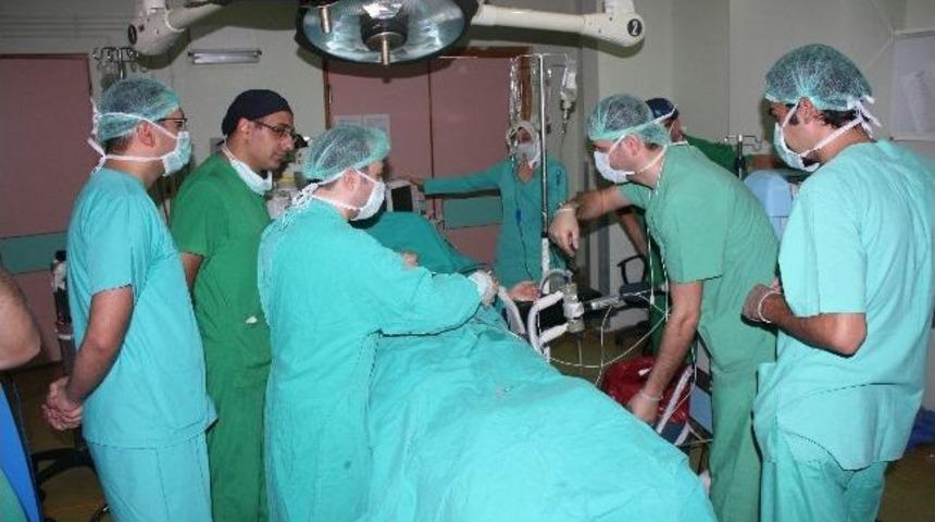 F&uuml; Hastanesi Cerrahi Onkoloji Kliniği Karın İ&ccedil;i Kanser Tedavisinde Yeni Bir Y&ouml;ntem Uygulamaya Başladı