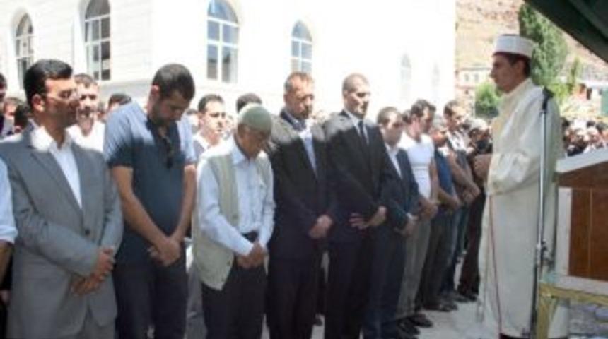 B&uuml;nyamin Ucun&rsquo;un Kardeş Acısı