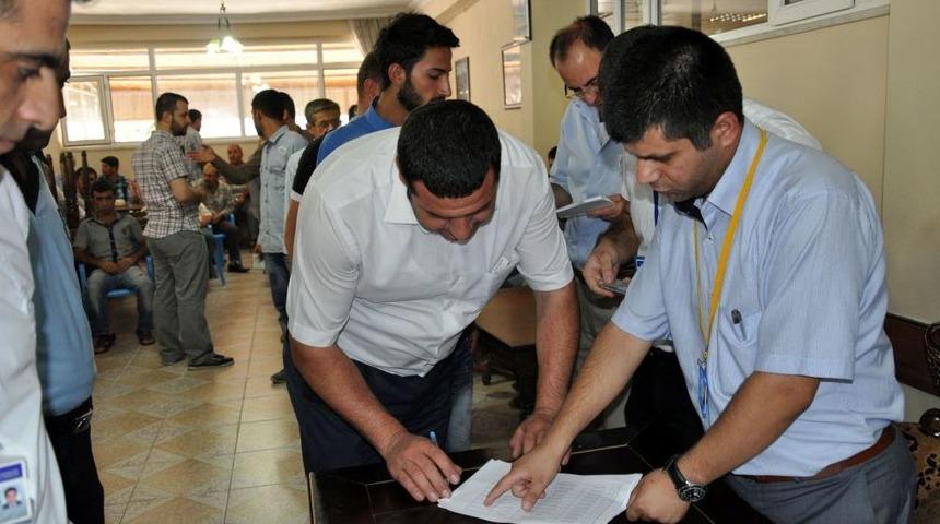 Midyat Belediyesi'ne Iş Başvurusunda Izdiham Yaşandı