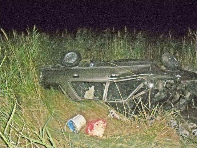 Kontrolden Çıkan Otomobil Kanala Uçtu: 1 Ölü, 3 Yaralı 2