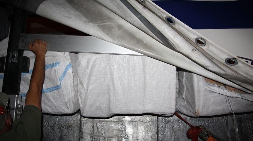 101 Bin Paket G&uuml;mr&uuml;k Ka&ccedil;ağı Sigara Ele Ge&ccedil;irildi