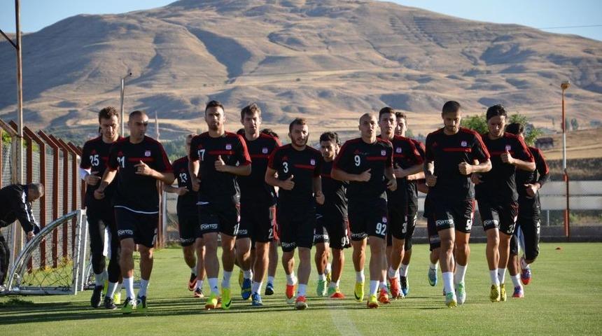 Sivasspor, Konyaspor Ma&ccedil;ında Taraftara G&uuml;veniyor