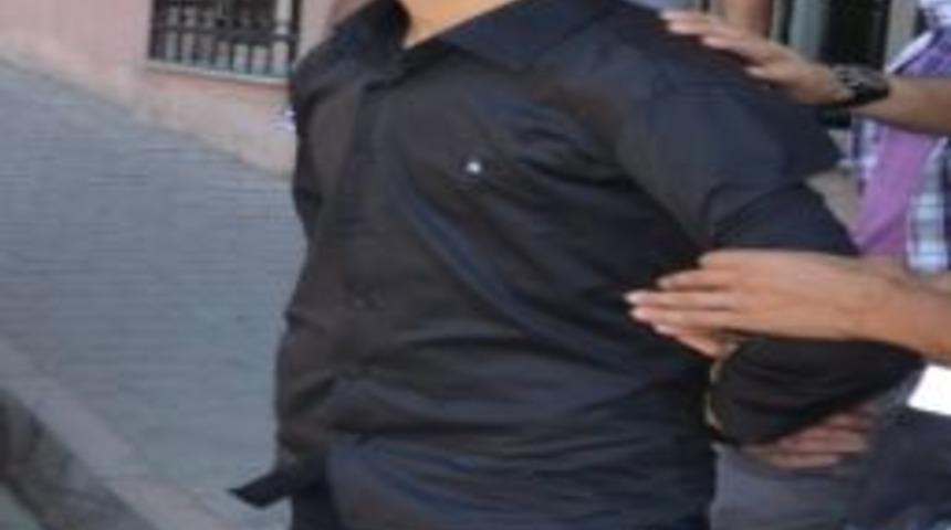 Cinayet Zanlısı Adliyeye &Ccedil;ıkarıldı