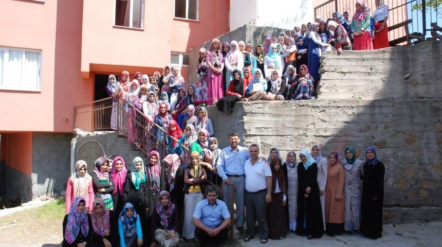 Kur'an Kursu &Ouml;ğrencilerine Mezuniyet T&ouml;reni