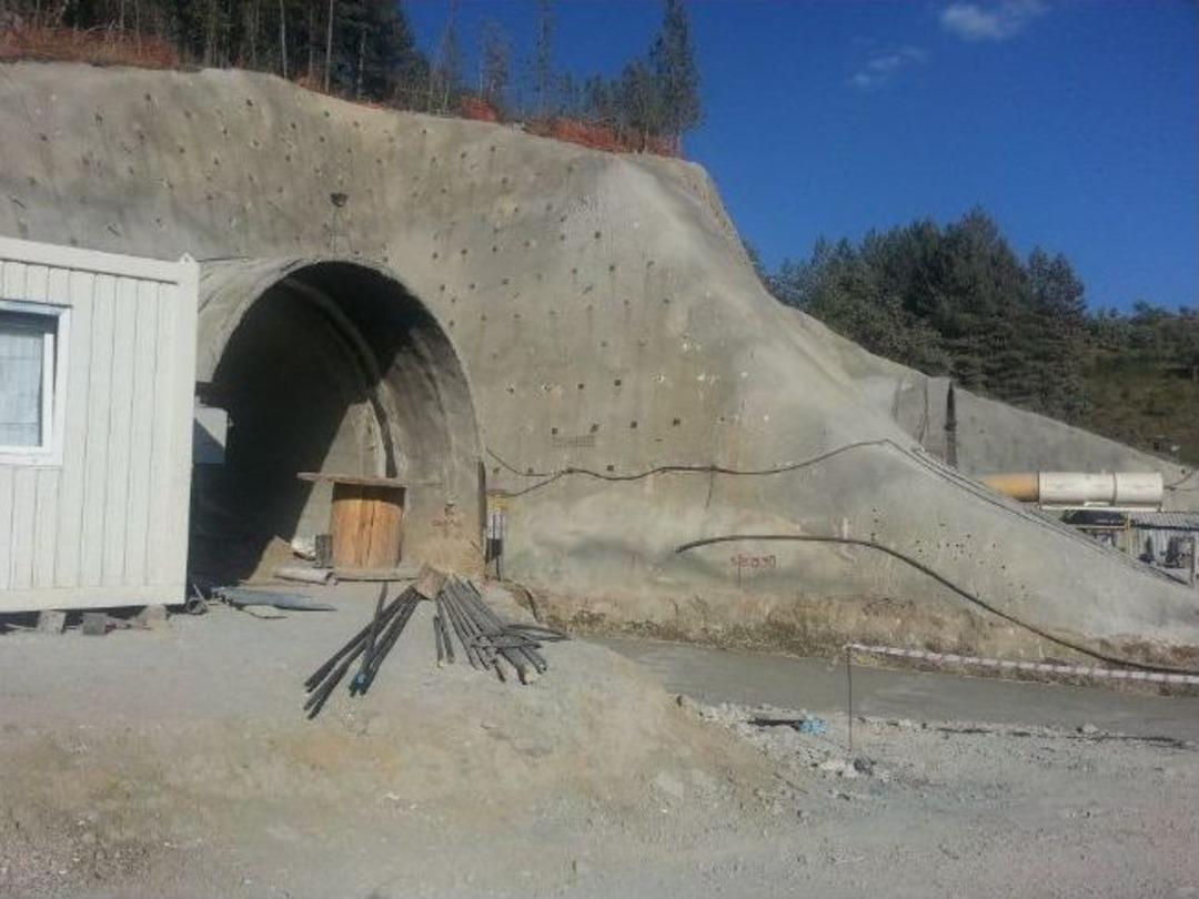 G&uuml;lşen, Ilgaz T&uuml;neli&rsquo;ni Gezdi