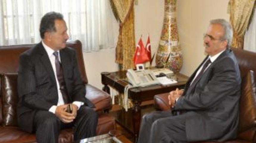 BT&Uuml; Rekt&ouml;r&uuml; S&uuml;rmen&rsquo;den Vali Karaloğlu'na 'hayırlı Olsun' Ziyareti