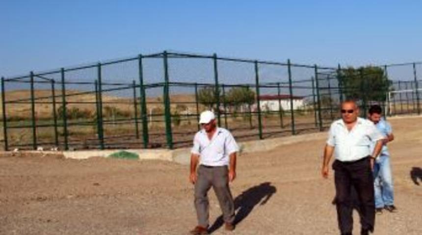 Suşehri Kılı&ccedil;kaya Barajı Sosyal Tesislerine Spor Sahaları Yapıldı