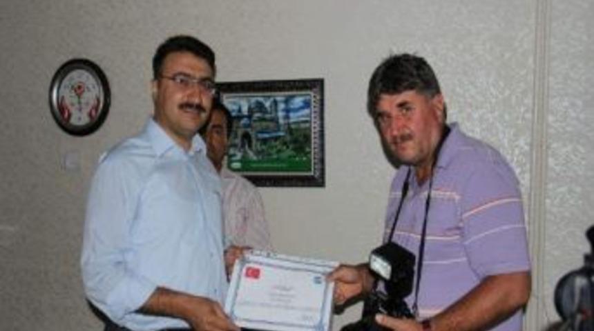 İl&ccedil;enin Tanıtımına Katkıya Teşekk&uuml;r Belgesi Verildi