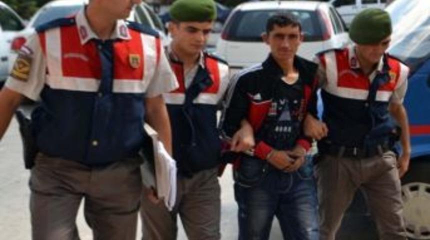 Cezaevinden Ka&ccedil;tı, Hırsızlık Yaparken Yakalandı