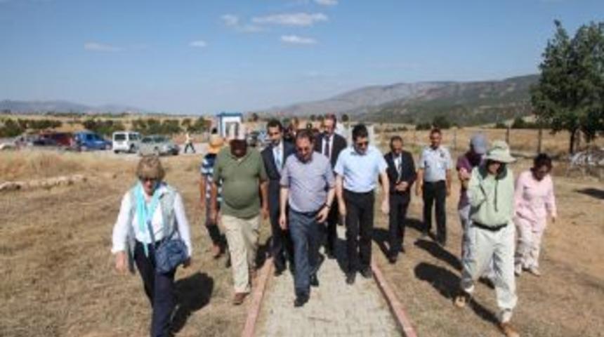 Vali Başk&ouml;y, Şapinuva &Ouml;ren Yerini Ziyaret Etti