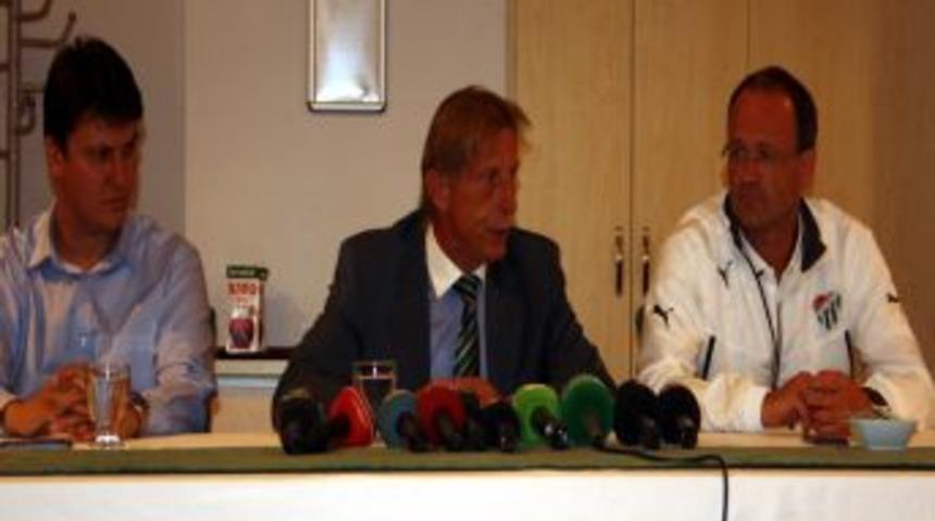 Daum: A Milli Takımın Başına Terim Getirilerek &Ccedil;ok Iyi Bir Iş Yapıldı